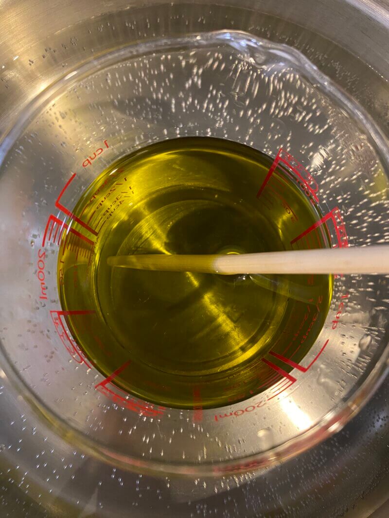 樟脳オイルを混ぜた後(結晶なし)